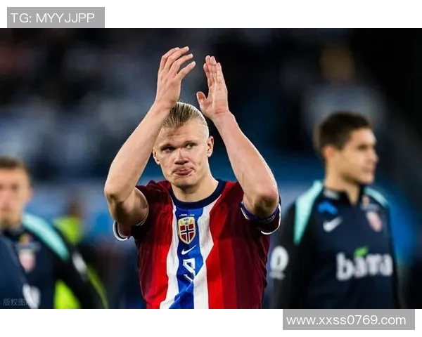 焦点之夜:哈兰德“被抱摔”疑云,VAR的“秒判”点球引爆争议! 焦点之夜:哈兰德“被抱摔”疑云,VAR的“秒判”点球引爆争议!